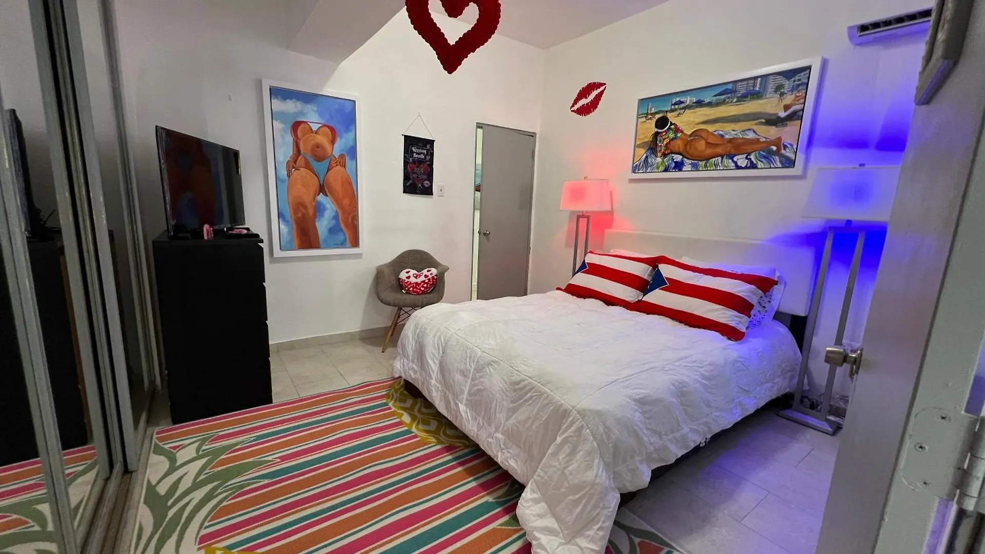 In The Heart Of Condado A 2 Bedroom Apartment Balcony San Juan 0*,  Puerto Rico